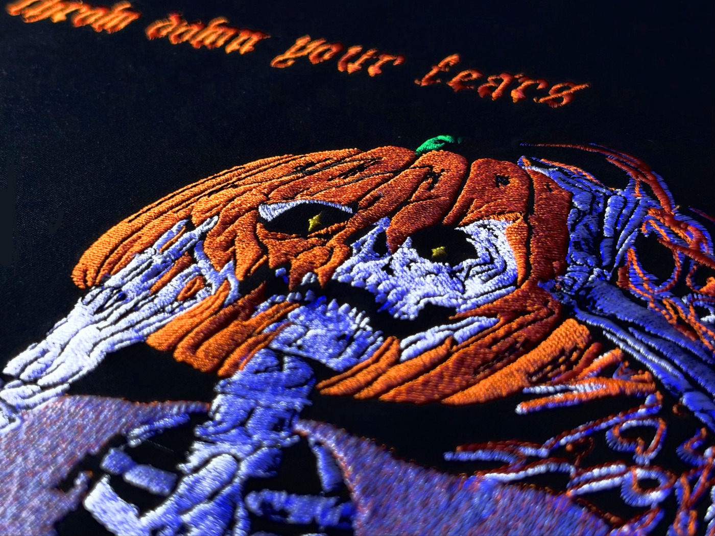 вышивка "halloween matrix tripp"